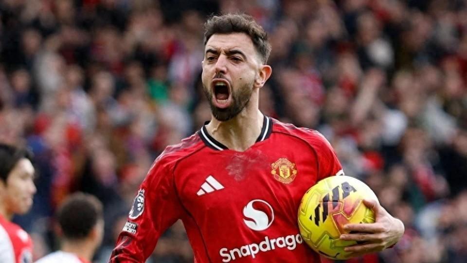 乐鱼app体育官方网站入口-曼联欲砸重金挽留B费：周薪40万镑打破队内薪资结构