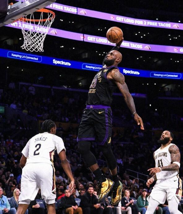 乐鱼体育官方网站-三连胜！东契奇27+10+7，詹姆斯21分，湖人末节发力110-101鹈鹕