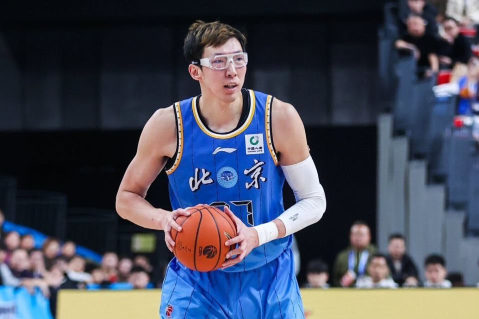 乐鱼体育官方网站-北京送四川24连败！周琦4中4砍11+7 麦基首秀12+6+3连秀单臂暴扣